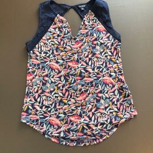 LUCKY BRAND top